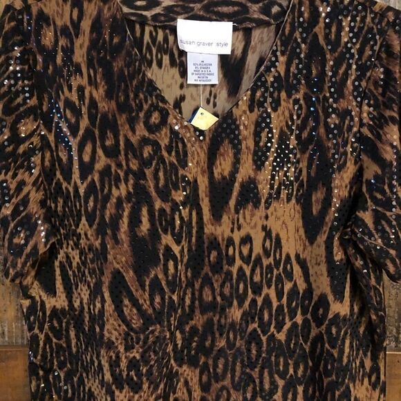 Susan Graver M NWT Leopard Sparkling Sequin Liquid Knit Mob Girl V Top - Picture 6 of 9